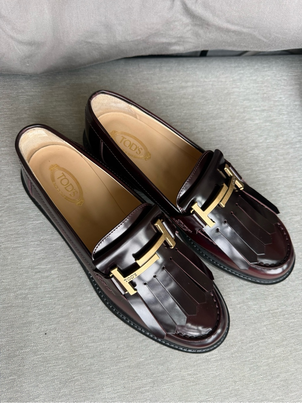 Brand NEW TOD'S Women’s Burgundy Loafers - Picture 2 of 10